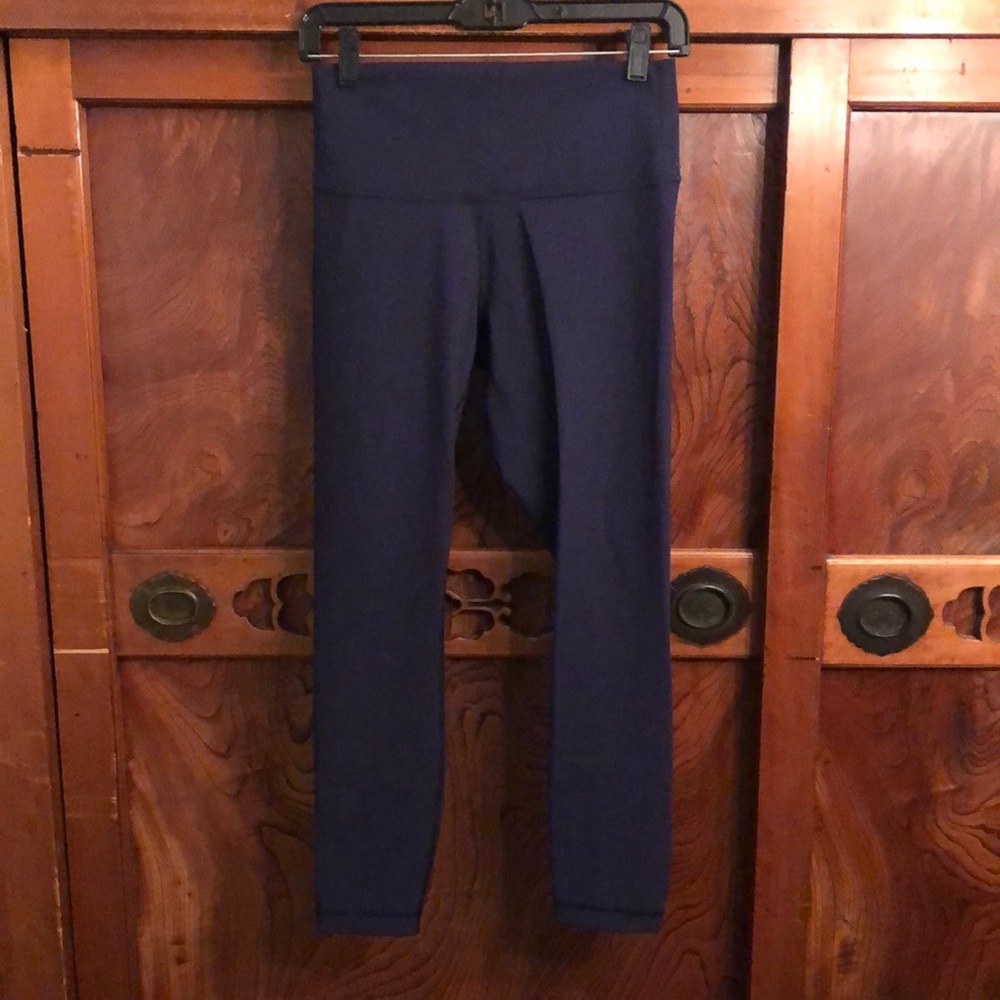 Lululemon navy hi rise Wunder under legging sz 6
